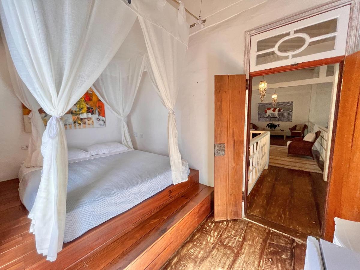 Vilatoro Guest House อิลญาเบลา ภายนอก รูปภาพ